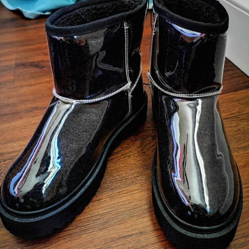 Steve Madden Darth Boucle Boots